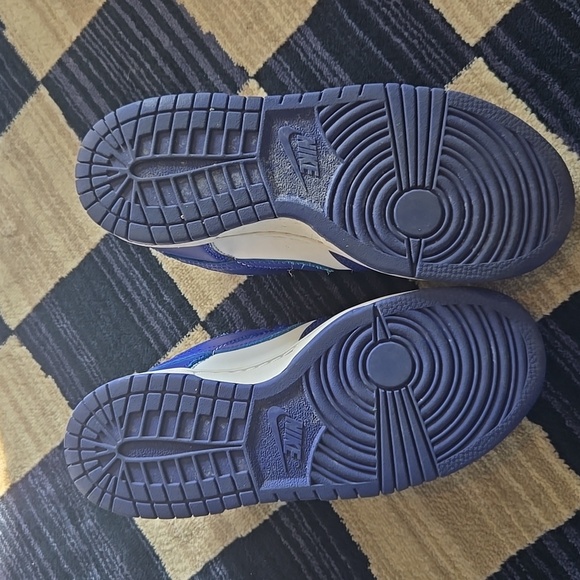 Nike Dunks - Picture 4 of 4